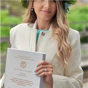 Laurea triennale in Scienze dell'educazione, laurea magistrale in Scienze Pedagogiche (110/110 e lode), specializzanda in TFA SOSTEGNO. Svolgo il mestiere di insegnante di sostegno. Insegno lingua francese, italiano, storia, geografia, pedagogia, filosofi